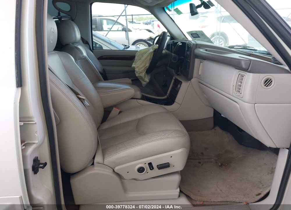 2004 CADILLAC ESCALADE STANDARD VIN: 1GYEK63N14R121464