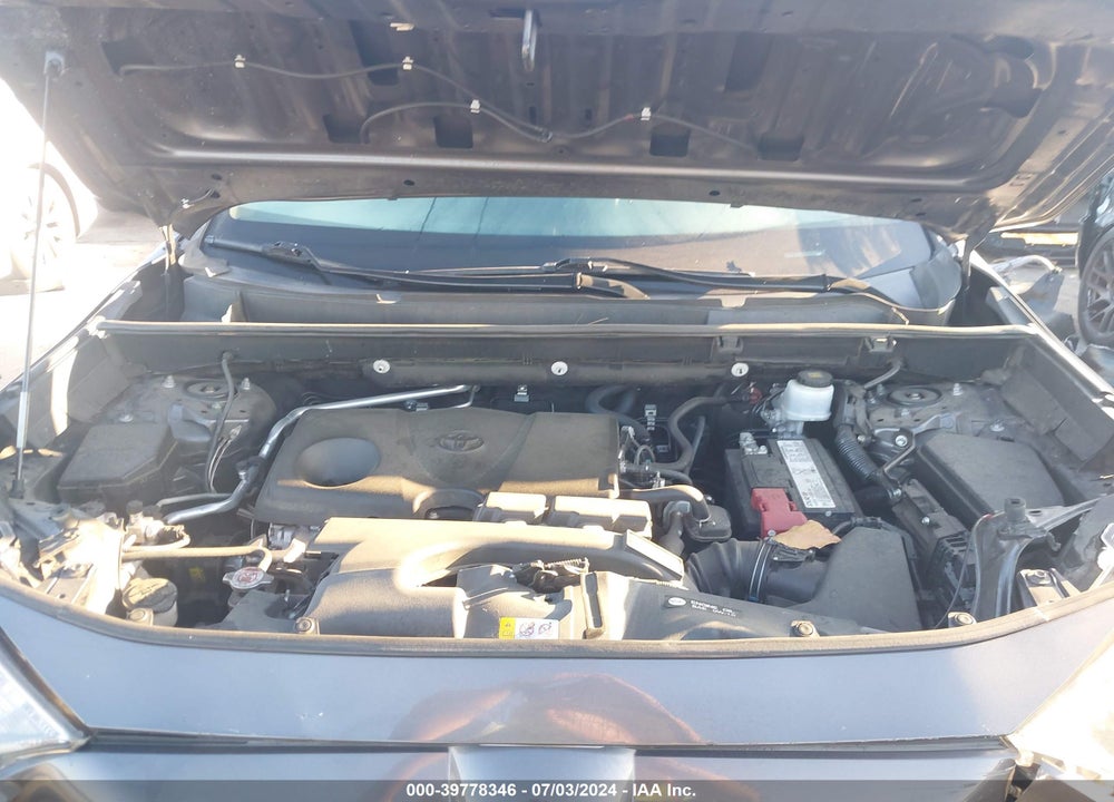 2019 TOYOTA RAV4 XLE VIN: 2T3W1RFV6KW027118