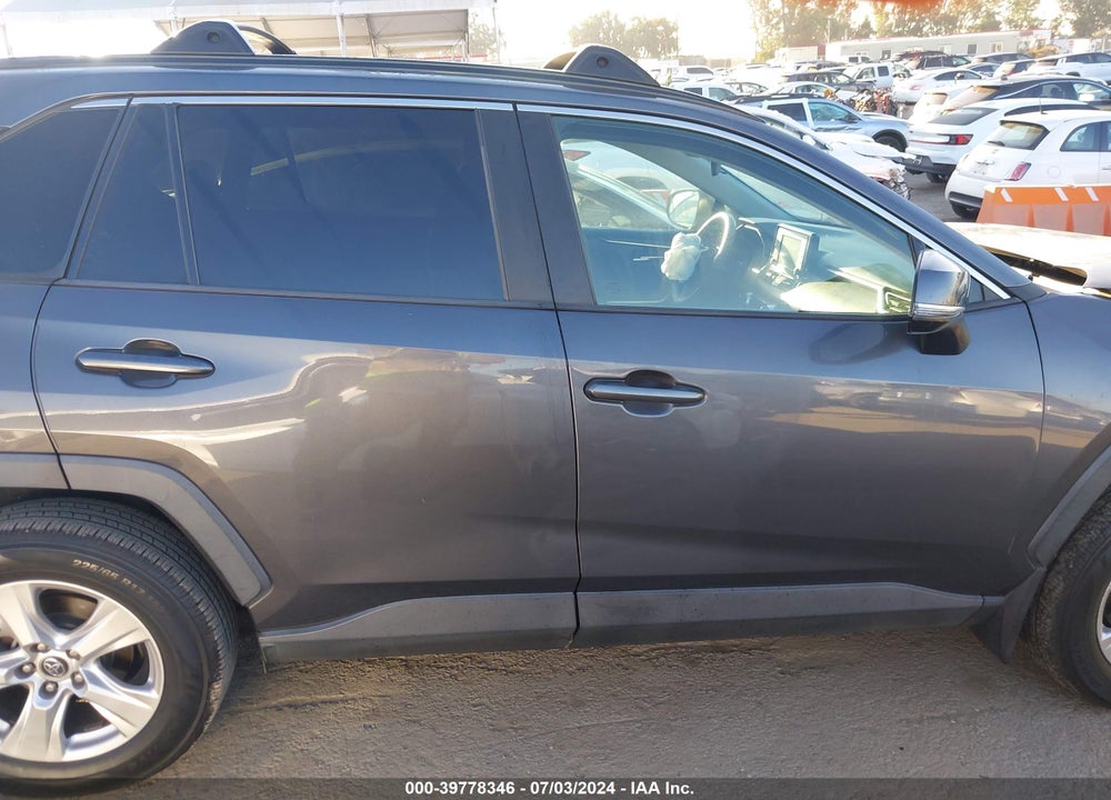 2019 TOYOTA RAV4 XLE VIN: 2T3W1RFV6KW027118