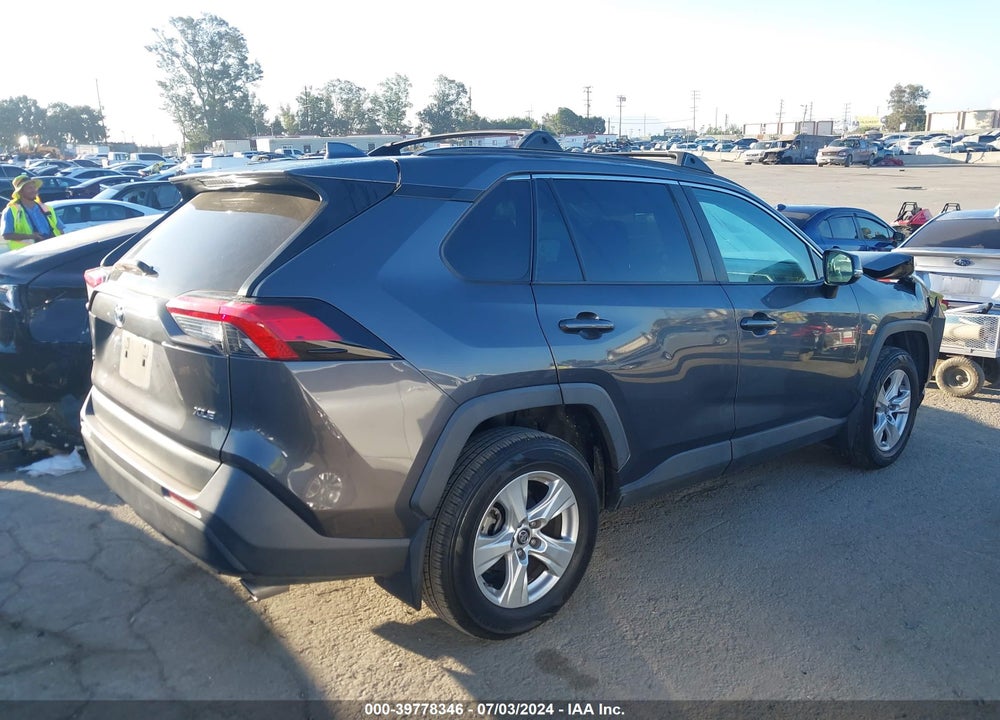 2019 TOYOTA RAV4 XLE VIN: 2T3W1RFV6KW027118