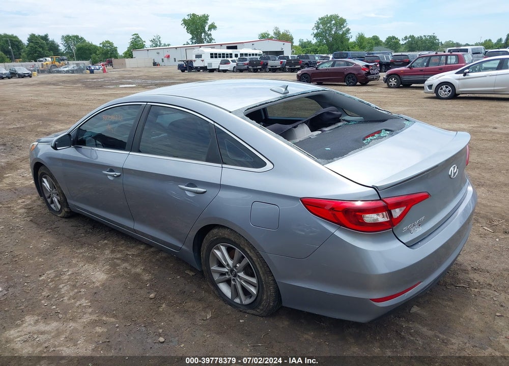 2015 HYUNDAI SONATA SE VIN: 5NPE24AF9FH205595