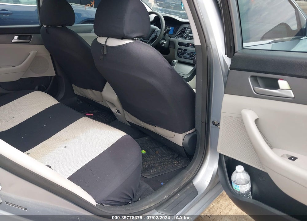 2015 HYUNDAI SONATA SE VIN: 5NPE24AF9FH205595