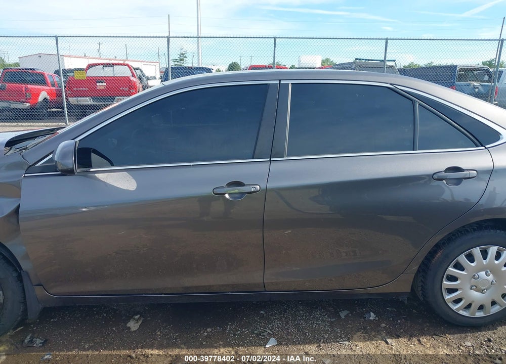 2017 TOYOTA CAMRY LE VIN: 4T1BF1FK4HU778579