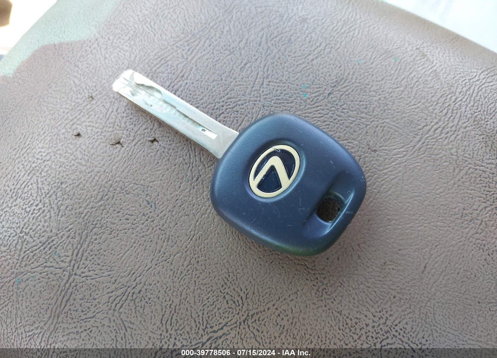 2002 LEXUS RX 300 VIN: JTJHF10U520278600