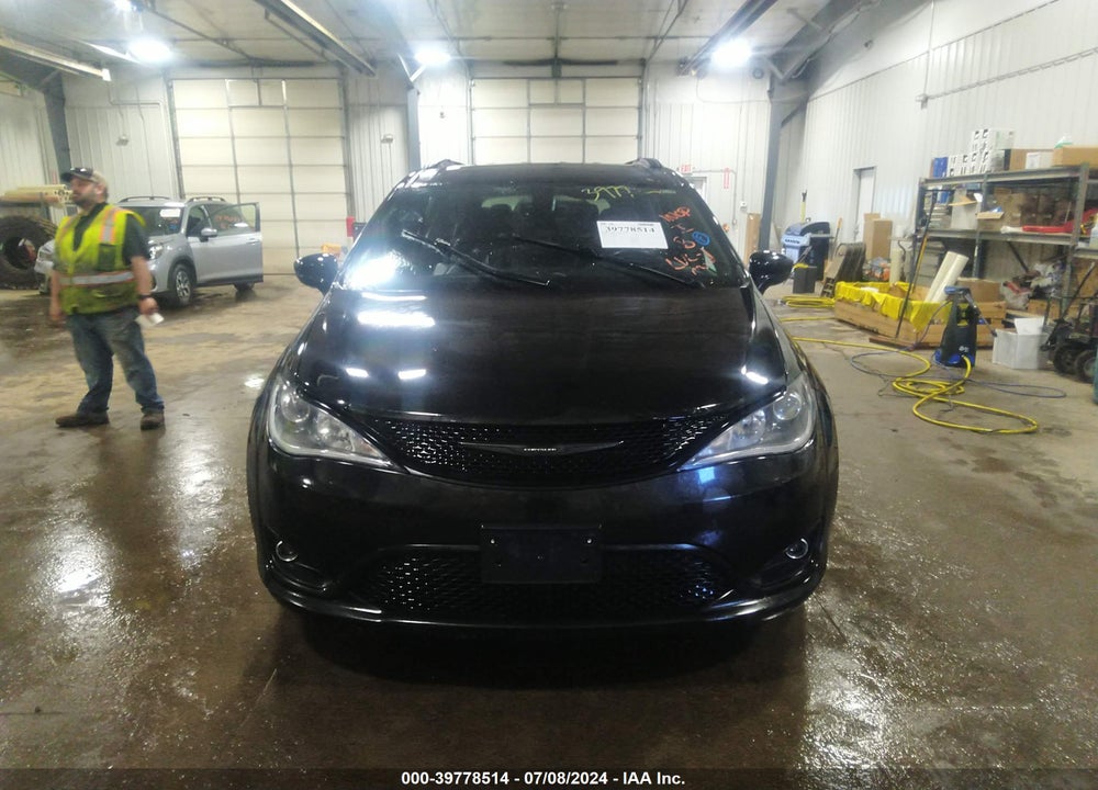 2019 CHRYSLER PACIFICA TOURING L VIN: 2C4RC1BG8KR522303