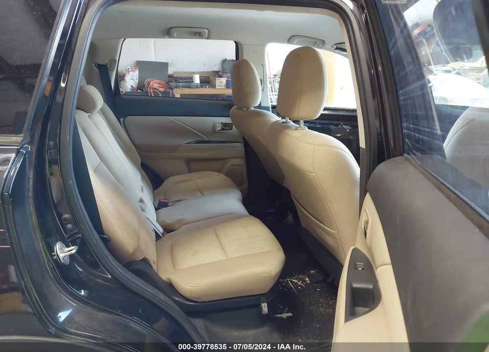 2016 MITSUBISHI OUTLANDER SE VIN: JA4AZ3A38GZ010683