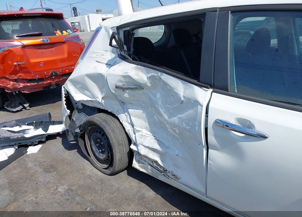 2016 NISSAN LEAF S VIN: 1N4AZ0CP3GC302996