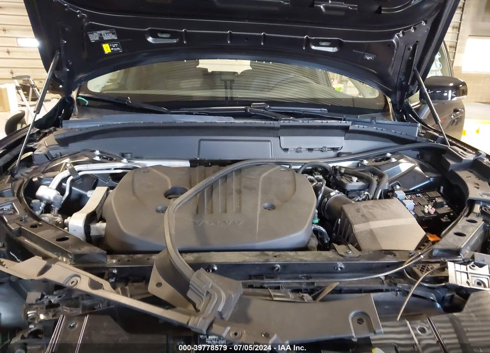 2024 VOLVO XC60 B5 PLUS DARK THEME VIN: YV4L12RL1R1776726