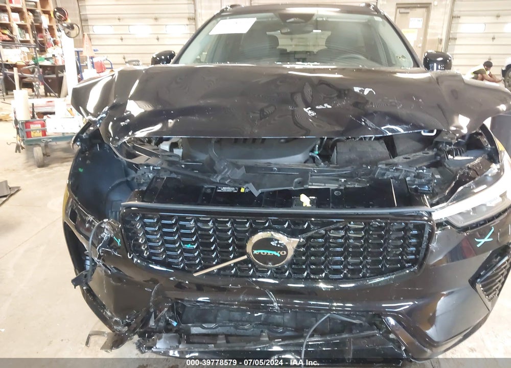 2024 VOLVO XC60 B5 PLUS DARK THEME VIN: YV4L12RL1R1776726