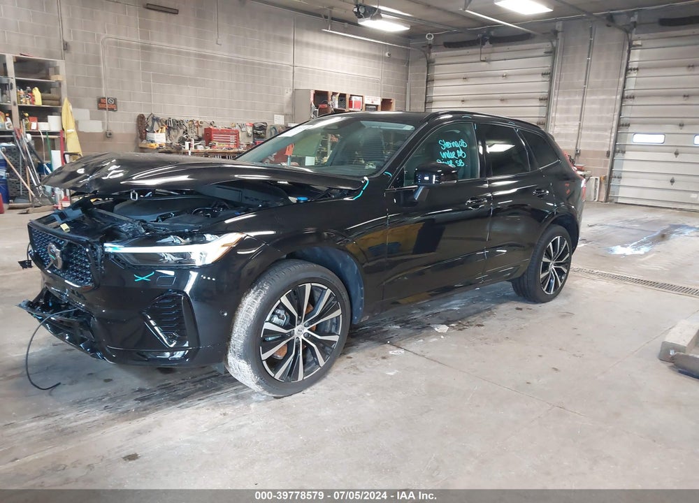 2024 VOLVO XC60 B5 PLUS DARK THEME VIN: YV4L12RL1R1776726