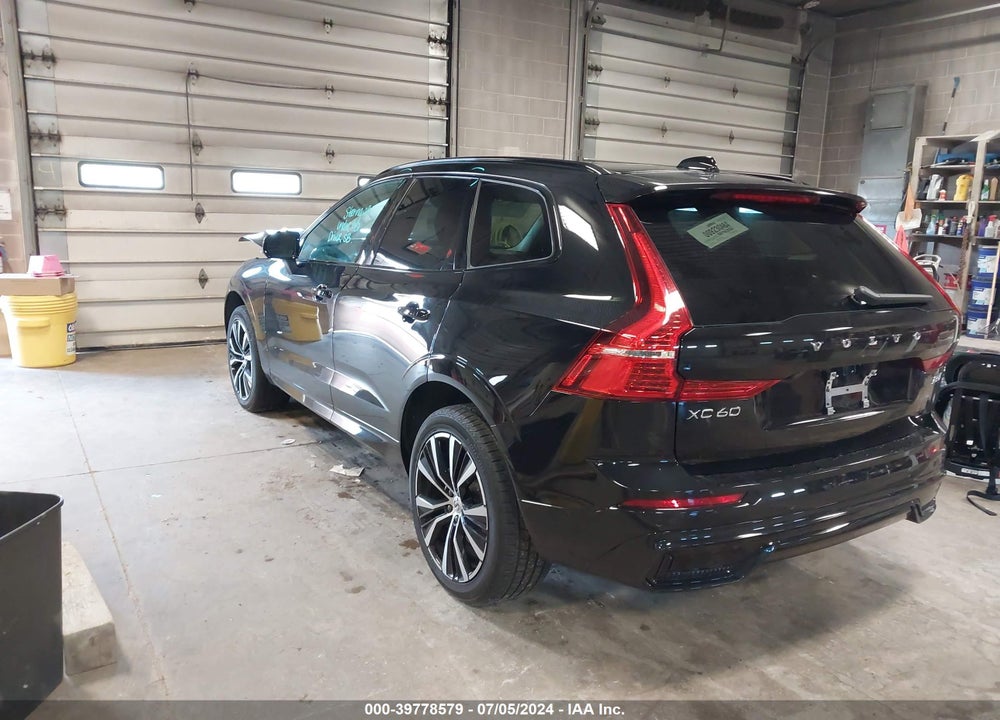 2024 VOLVO XC60 B5 PLUS DARK THEME VIN: YV4L12RL1R1776726
