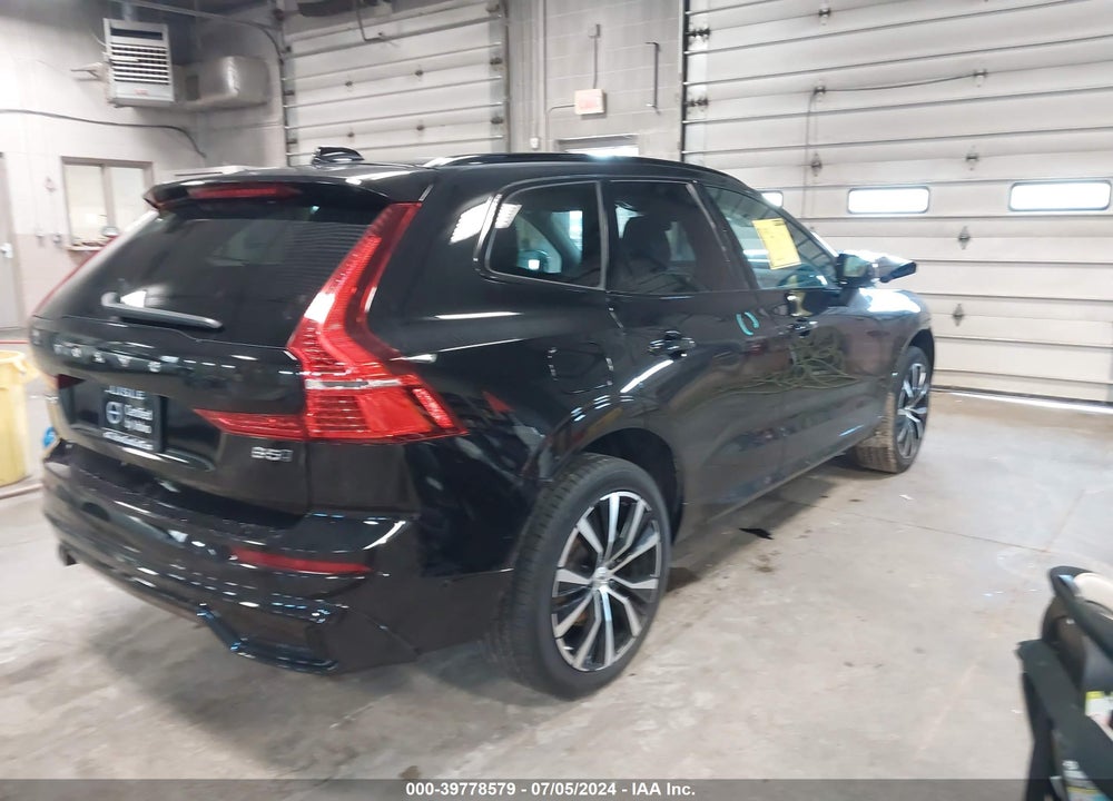 2024 VOLVO XC60 B5 PLUS DARK THEME VIN: YV4L12RL1R1776726