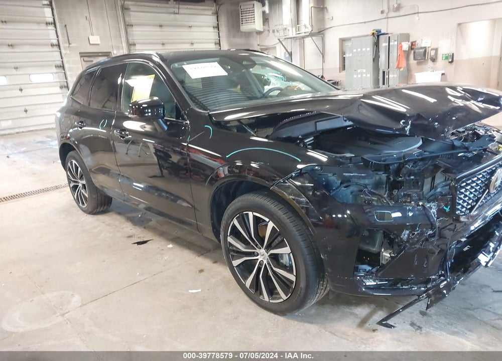 2024 VOLVO XC60 B5 PLUS DARK THEME VIN: YV4L12RL1R1776726