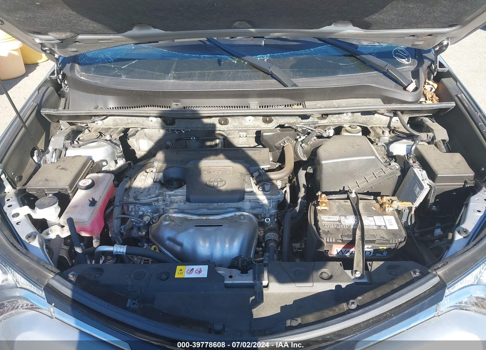 2018 TOYOTA RAV4 LE VIN: JTMZFREV6JJ162600