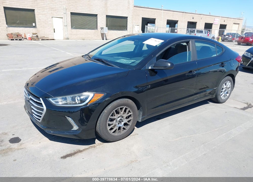 2018 HYUNDAI ELANTRA SE VIN: KMHD74LFXJU452564