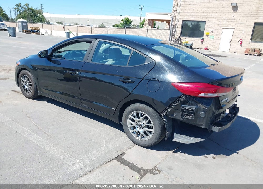 2018 HYUNDAI ELANTRA SE VIN: KMHD74LFXJU452564