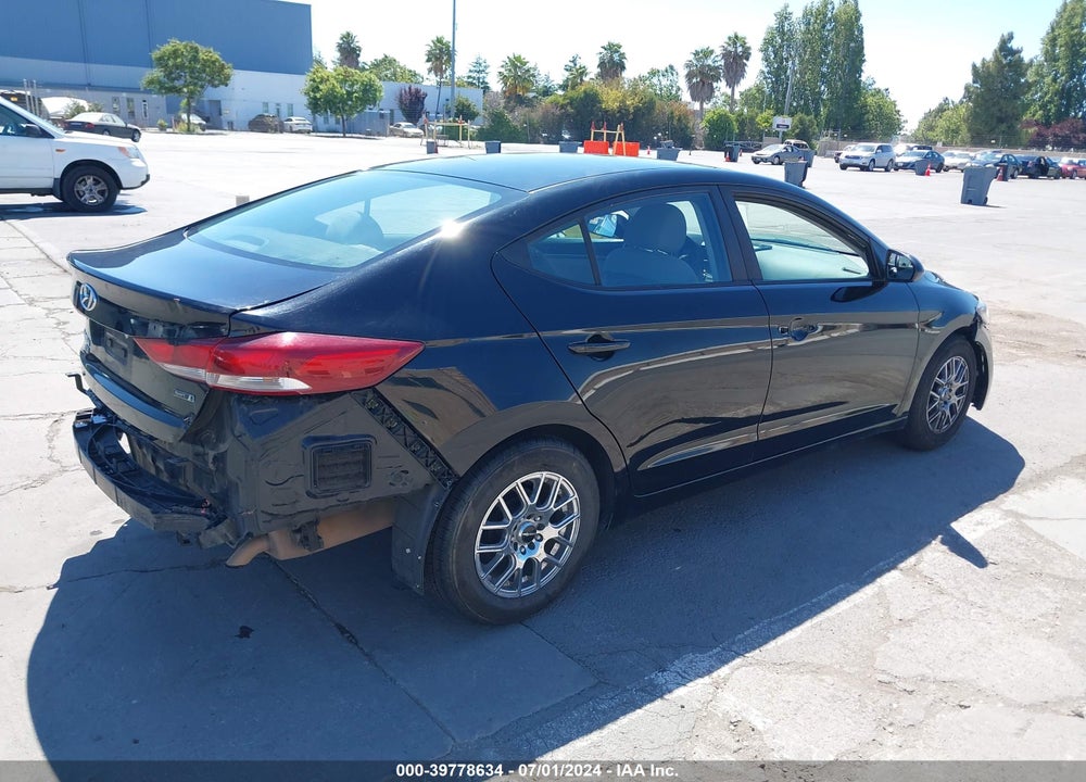 2018 HYUNDAI ELANTRA SE VIN: KMHD74LFXJU452564
