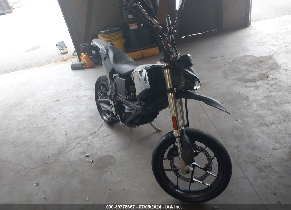 2016 ZERO MOTORCYCLES INC FX 3.3/6.5 VIN: 538XX8Z12GCJ05918