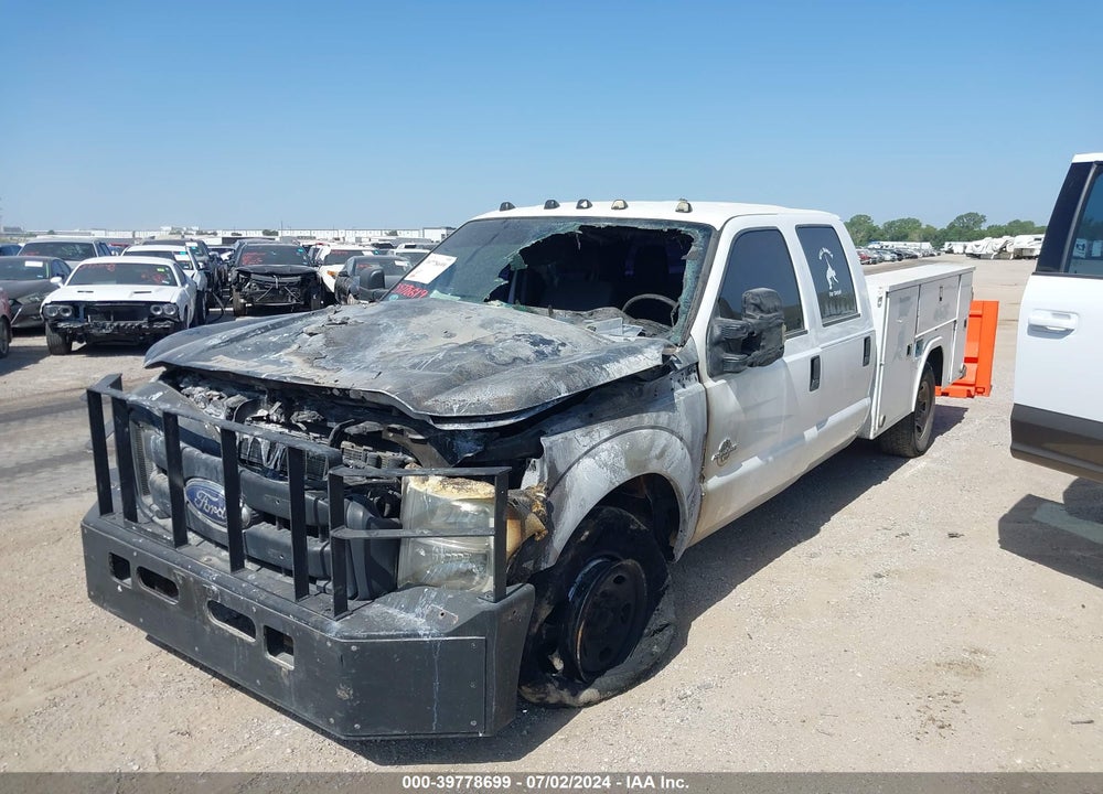 2015 FORD F-350 CHASSIS XL VIN: 1FD7W3ET8FEA70984