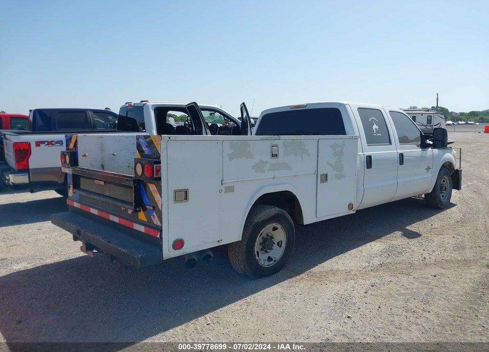 2015 FORD F-350 CHASSIS XL VIN: 1FD7W3ET8FEA70984