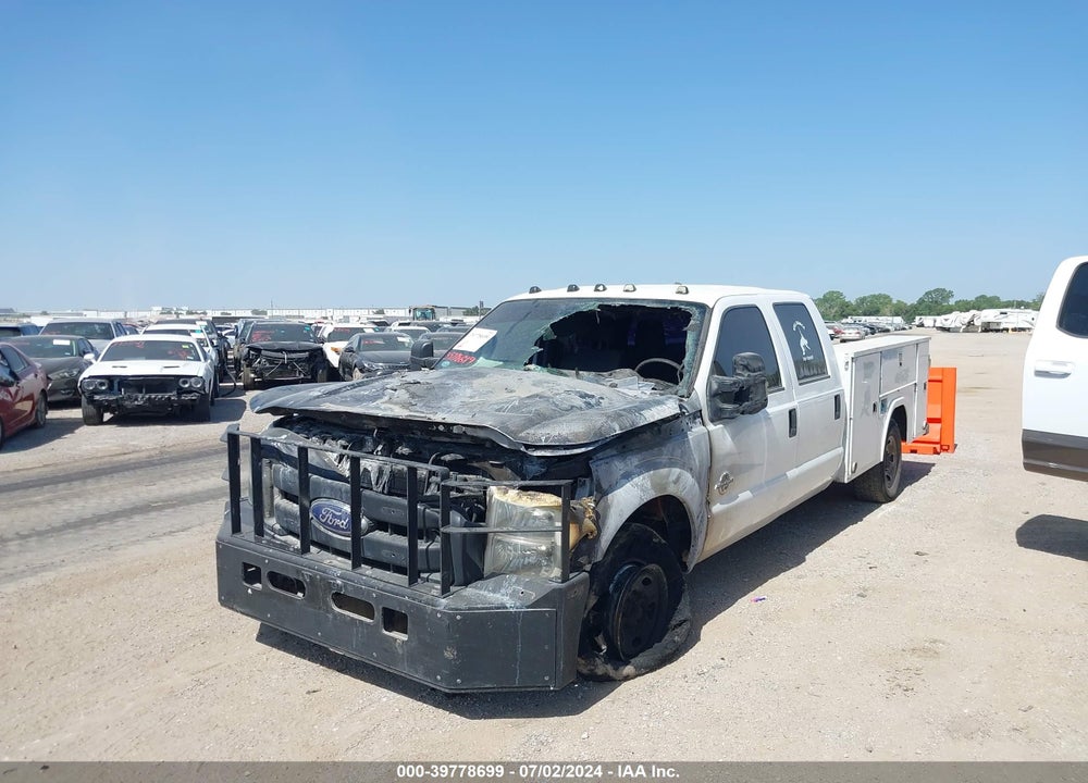 2015 FORD F-350 CHASSIS XL VIN: 1FD7W3ET8FEA70984