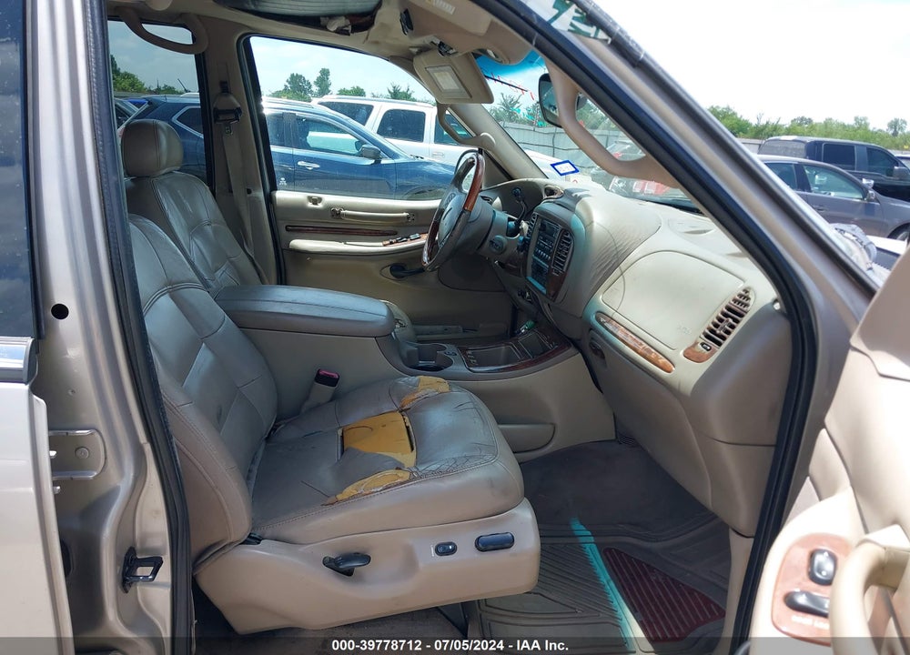 2000 LINCOLN NAVIGATOR VIN: 5LMEU27A1YLJ25970