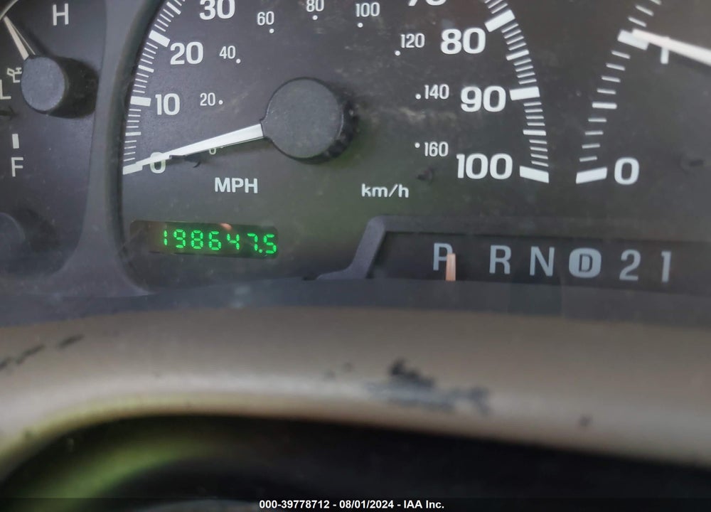 2000 LINCOLN NAVIGATOR VIN: 5LMEU27A1YLJ25970