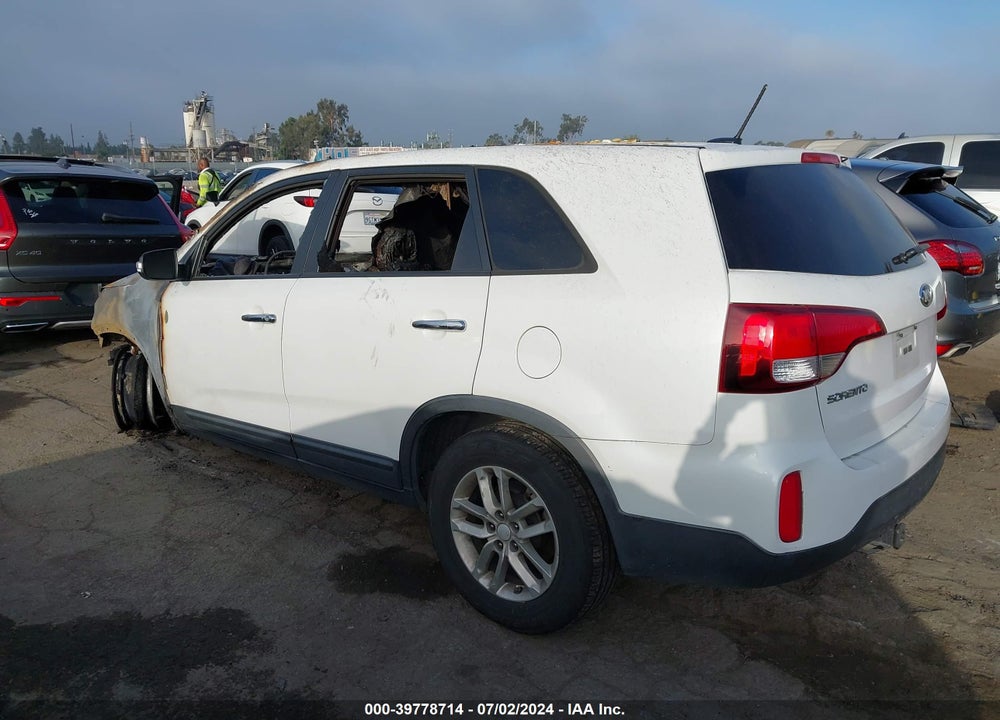 2014 KIA SORENTO LX VIN: 5XYKT3A66EG519673