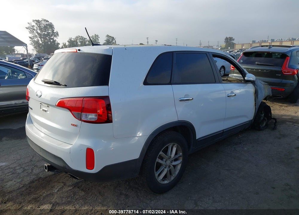 2014 KIA SORENTO LX VIN: 5XYKT3A66EG519673