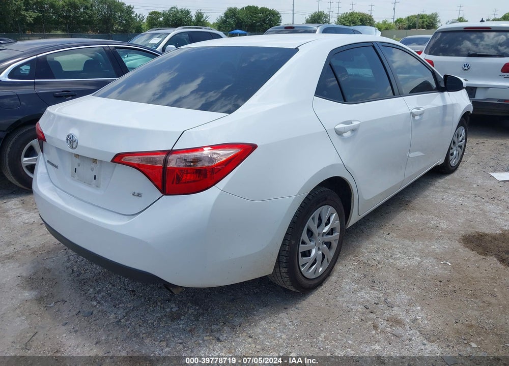 2018 TOYOTA COROLLA LE VIN: 5YFBURHE5JP745187