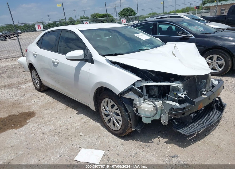 2018 TOYOTA COROLLA LE VIN: 5YFBURHE5JP745187