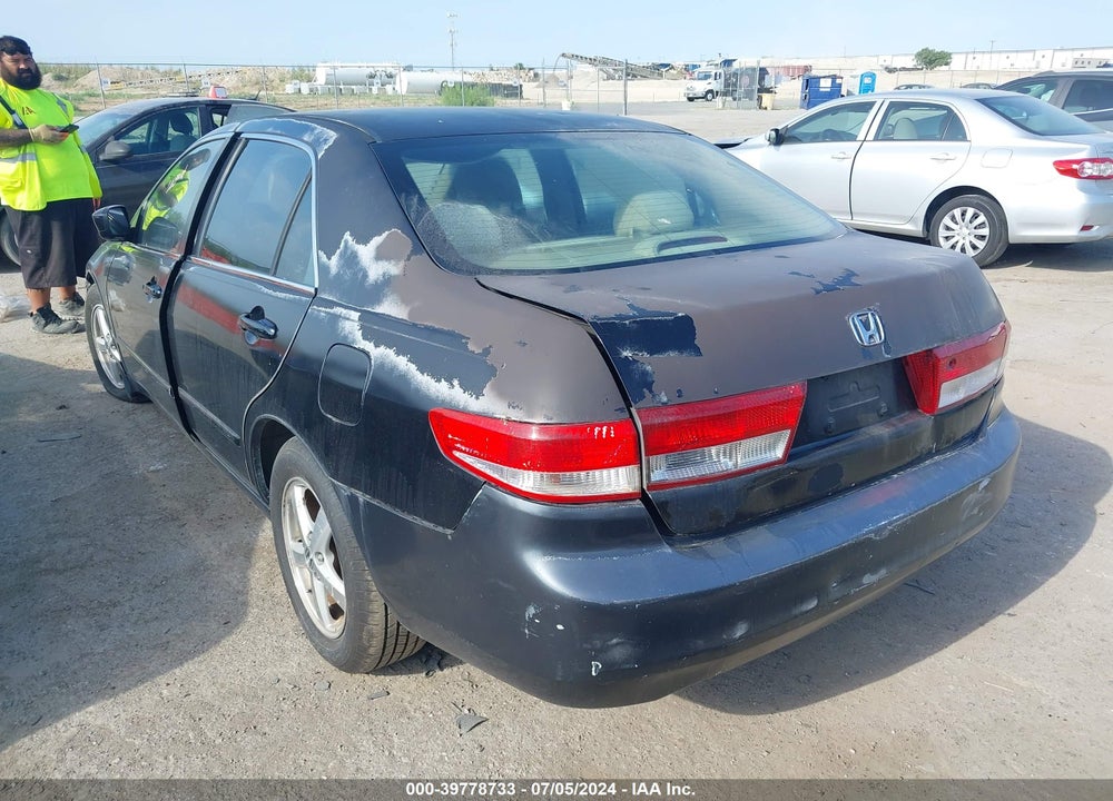 2004 HONDA ACCORD 2.4 EX VIN: 1HGCM56704A117985
