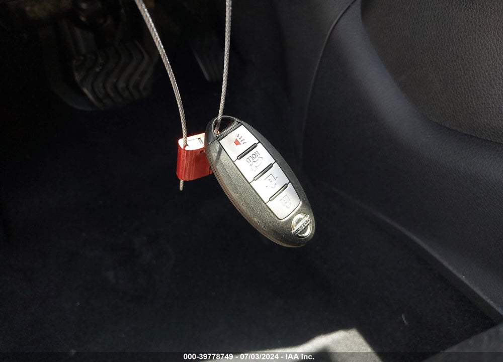 2015 NISSAN ROGUE SL VIN: 5N1AT2MT3FC811998