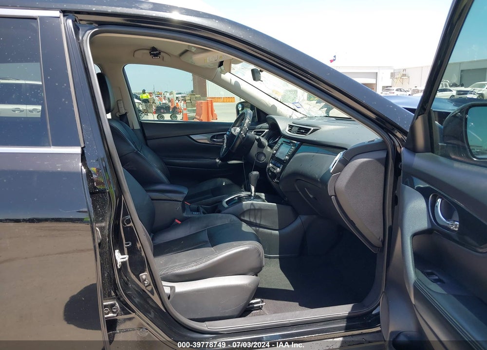 2015 NISSAN ROGUE SL VIN: 5N1AT2MT3FC811998
