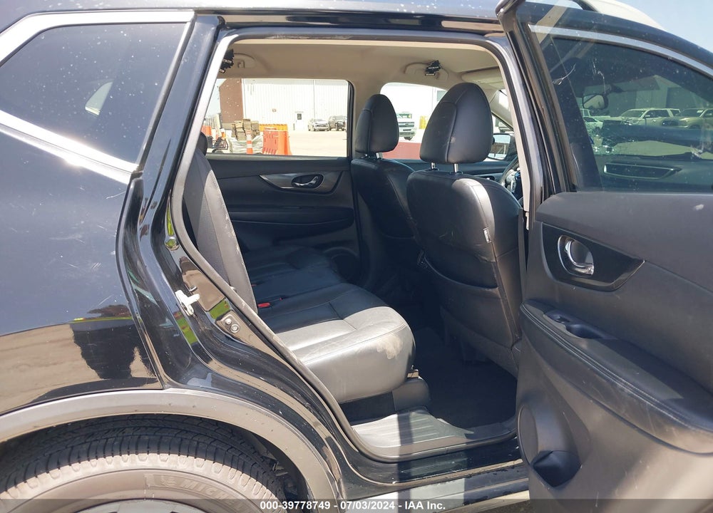 2015 NISSAN ROGUE SL VIN: 5N1AT2MT3FC811998