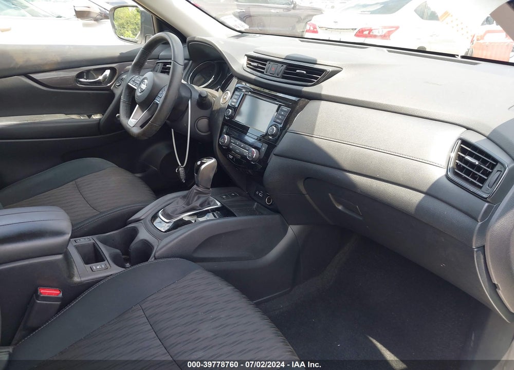 2019 NISSAN ROGUE SV VIN: 5N1AT2MT0KC737000