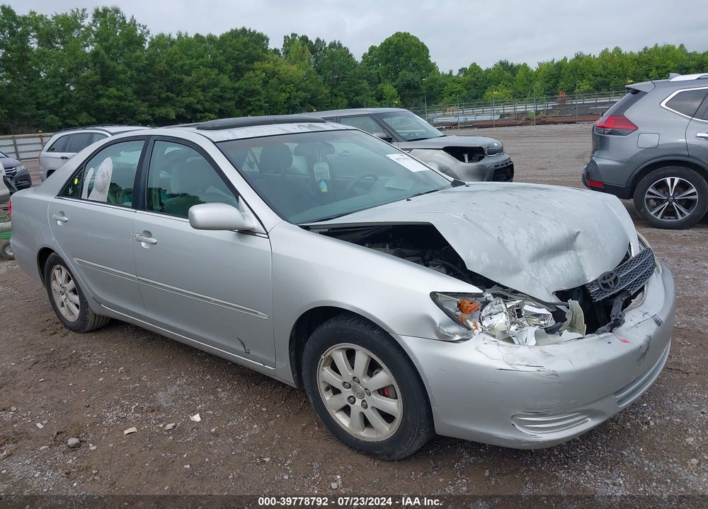 2002 TOYOTA CAMRY XLE VIN: 4T1BE32K22U584371