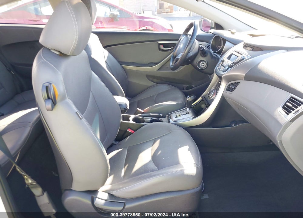 2013 HYUNDAI ELANTRA SE VIN: KMHDH6AE5DU018172