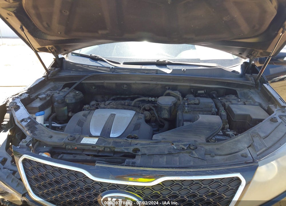 2011 KIA SORENTO SX V6 VIN: 5XYKW4A24BG105099