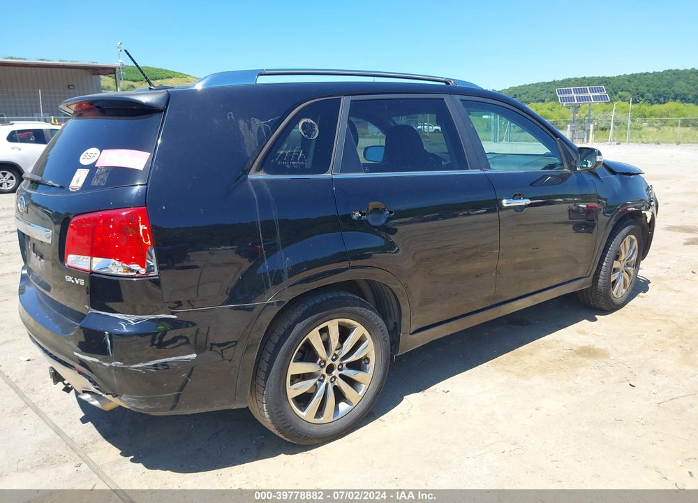 2011 KIA SORENTO SX V6 VIN: 5XYKW4A24BG105099