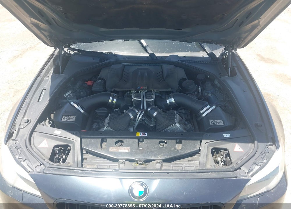 2013 BMW M5 VIN: WBSFV9C50DD097053