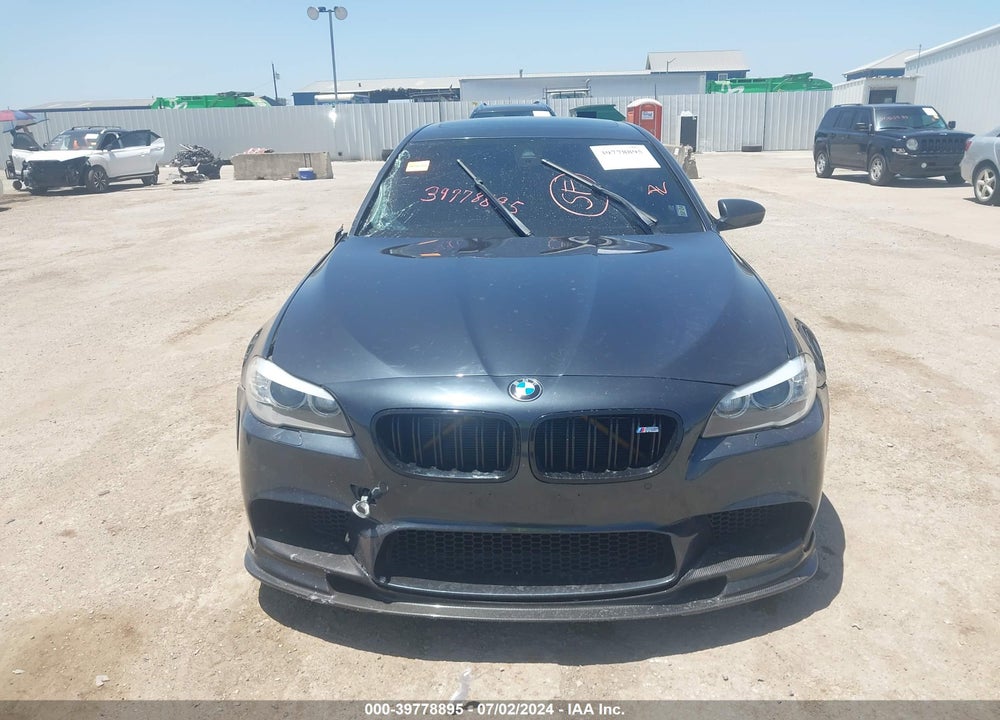 2013 BMW M5 VIN: WBSFV9C50DD097053