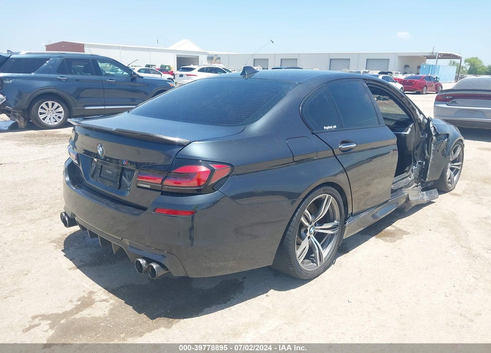 2013 BMW M5 VIN: WBSFV9C50DD097053
