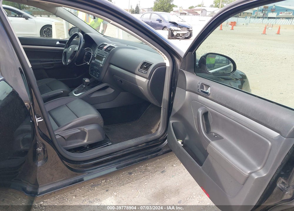 2009 VOLKSWAGEN JETTA TDI VIN: 3VWAL71K29M008435
