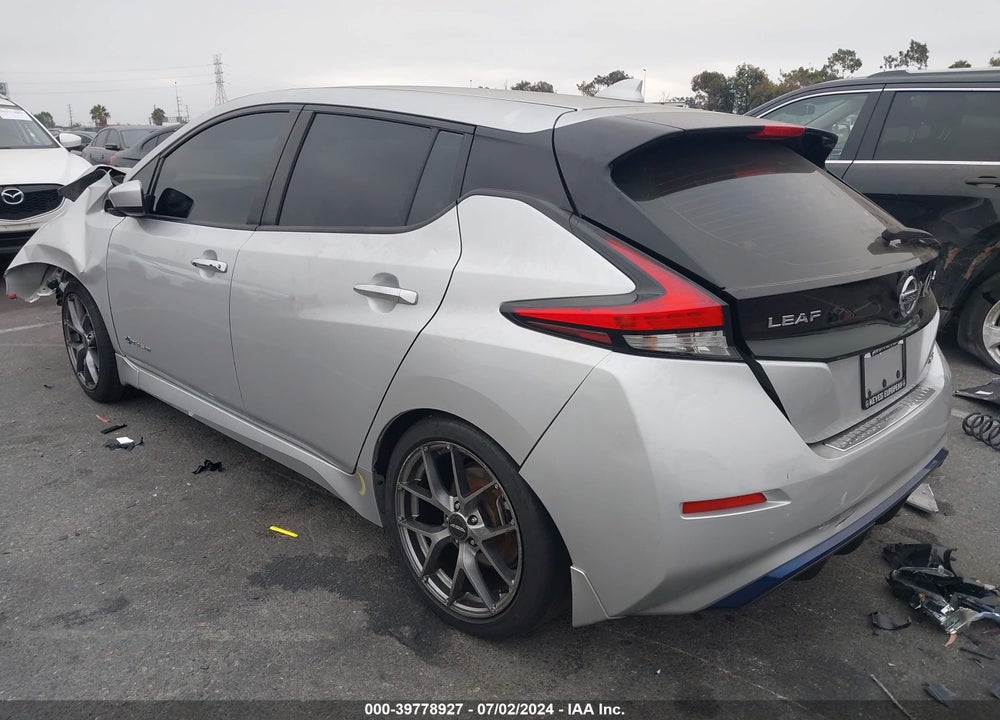 2018 NISSAN LEAF SV VIN: 1N4AZ1CP3JC305913
