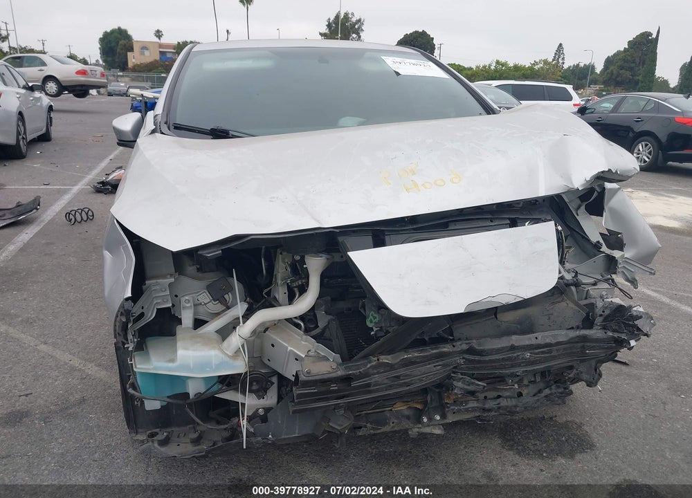 2018 NISSAN LEAF SV VIN: 1N4AZ1CP3JC305913