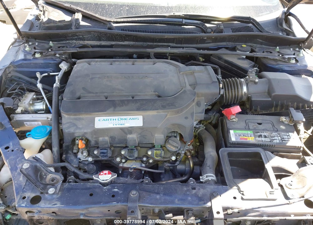 2015 HONDA ACCORD EX-L V-6 VIN: 1HGCR3F81FA034096