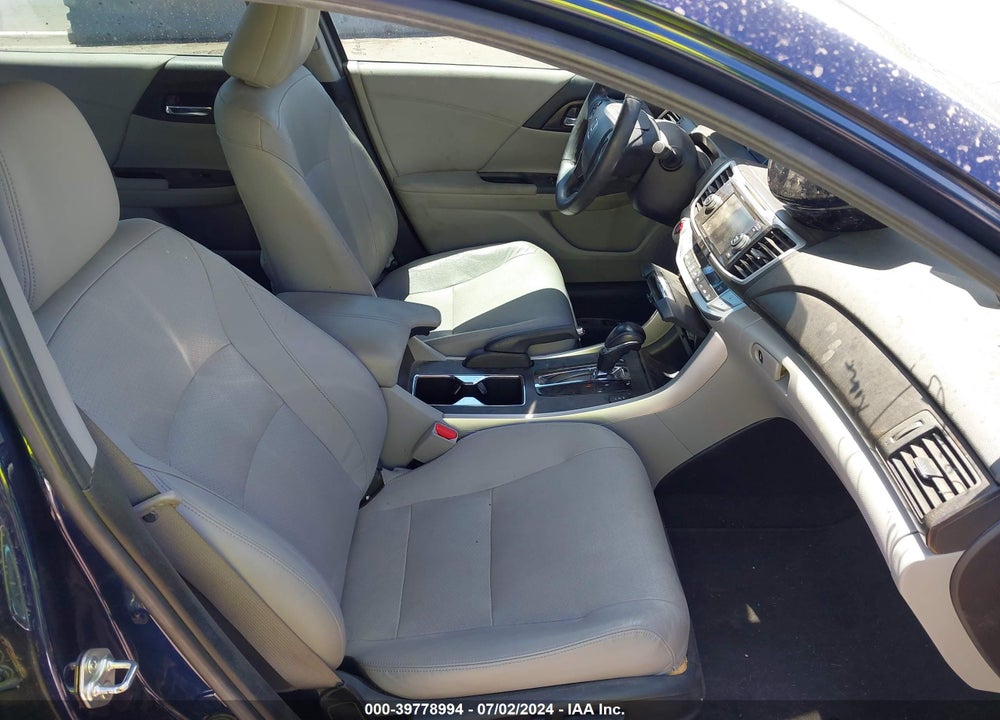 2015 HONDA ACCORD EX-L V-6 VIN: 1HGCR3F81FA034096