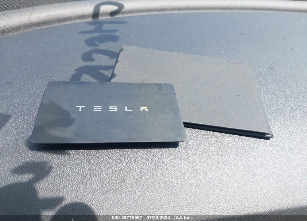 2020 TESLA MODEL 3 STANDARD RANGE PLUS REAR-WHEEL DRIVE/STANDARD RANGE REAR-WHEEL DRIVE VIN: 5YJ3E1EA0LF643900