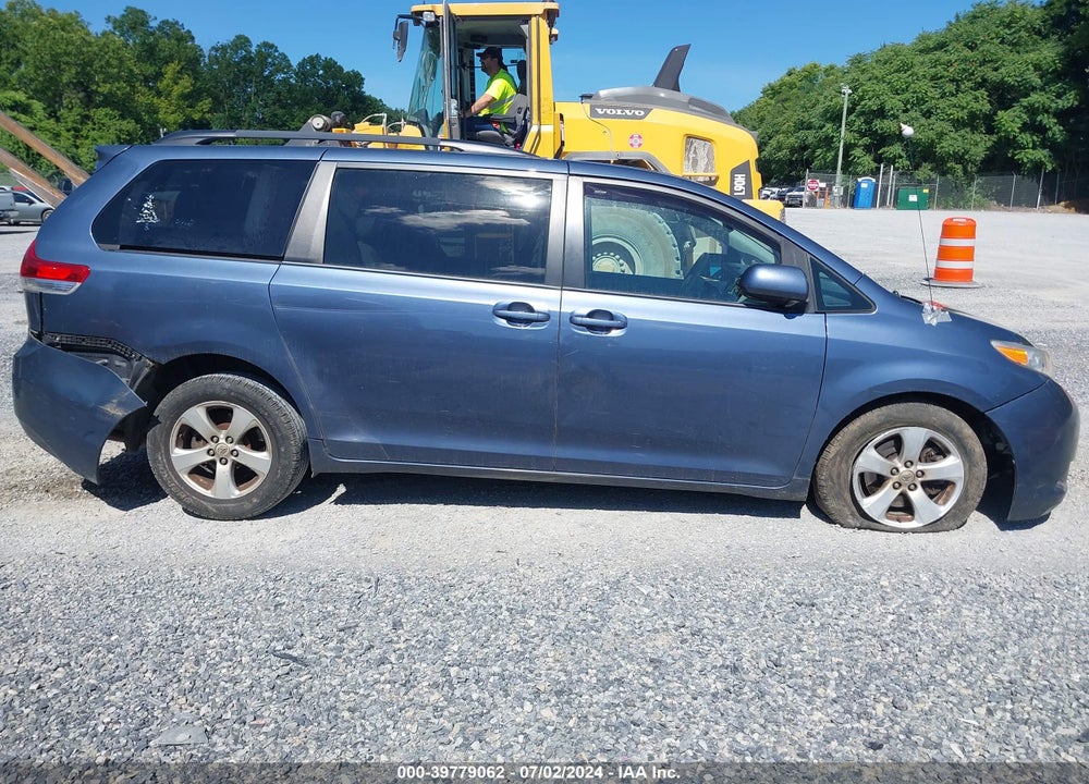2014 TOYOTA SIENNA LE V6 8 PASSENGER VIN: 5TDKK3DC1ES519474